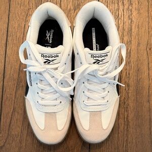 Reebok Sneakers